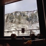 いわな - 窓際の景色