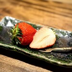 温石 - 静岡の苺、きらぴ香。
      大っきくて、あっま〜い(^^)