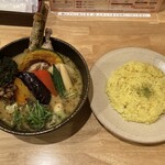 札幌スープカリー 荒谷商店 - 丸ごとチキンレッグと野菜のカリー　1,700円