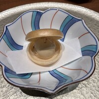 鮨 はなやま - 栗アイスもなかがかわいい