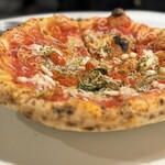 PIZZA LINDA - 魚介はシラス、エビ、イカ入り