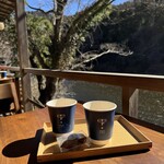 CAFE 雫 - ブレンドと酒粕クラッカー