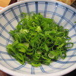 うどん 丸香 - 追加のねぎ（ねぶかとも言う）：５０円