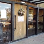 クルマで来る人がほとんど・・