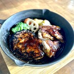 コッカ - よくばりプレート (ハンバーグ 150g・グリルチキン) デミグラスソース