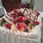 アバ - ⑨デザート
      【AVAオリジナル フルーツケーキ】