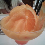 アバ - 【芦屋ビーチ】 マンゴーのフローズンカクテルで、ノンアルの対応も可能。