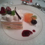 アバ - フワッと軽い食べ心地で、フルーツどっさり♡(*´ー｀)