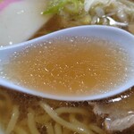 金長 - キラキラの牛骨スープ