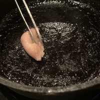 博多 鴨すき 鴨しゃぶ なかもぐろ - 鴨の脂を〰️引いて‥とぉ〰️いよいよ始まりますよん〰️笑笑‥