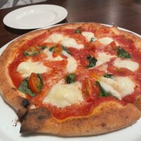 大磯迎賓舘 - マルゲリータエクストラ　普通に美味しい　でもしらすと青のりピザには負けます^_^