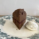 喫茶tton - 恒例の護衛艦正面風カットだ