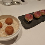 オマージュ - ライスコロッケと生ハムのせポンテケージョ