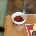 ドルフのパン - ケチャップをお願いしたら出してくれました。
