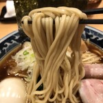 自家製麺 ロビンソン - 自家製麺中細麺