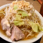 麺屋 ひしお - 正太郎ラーメン(880円) ニンニク入り、野菜マシ。
