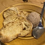 ピッツェリア テルツォ オケイ - レバーペースト