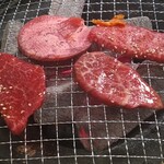 川崎名物 炭火焼肉 食道園 - 