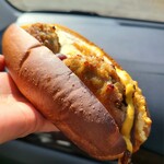 今屋のハンバーガー 北九州店  - ハンバーグとチーズと玉子の絡みがいい