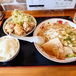 らーめん 紫龍 - 2025年２月　から揚げセット（1160円）