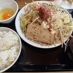 野菜炒め専門店 ベジ家 - 辛味噌野菜炒め　ご飯普通250g 生卵追加