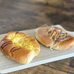 ぱんやさんkiki - 料理写真:バイエルンウィンナーとオニオン 焼き込み調理のコーン