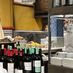 CAFE IRUÑA - ムデハル様式のタイル装飾