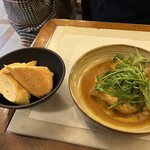 La Viña del Ensanche - Pollo a la brasa con puré de pimiento amarillo, mostaza y berros  y  Pan