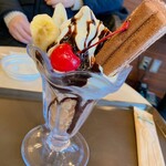 サンマルクカフェ - チョコケーキとバナナのチョコレートパフェ(690円)