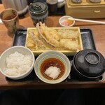 那かむら - 料理写真:お昼の天ぷら定食@968