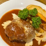 煮込みハンバーグ