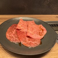 焼肉うしごろ 新宿三丁目店 - 