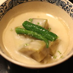桜田 - 炊き合せ　賀茂茄子の白味噌仕立て　(2014/06)