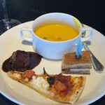 ビューアンドダイニングザスカイ - 