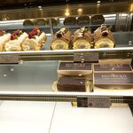アンテノール - ショーケース①