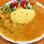 マサラモア - 太刀魚のカレー　太刀魚は5cm四方5mm厚でしたが出汁がたっぷりでた美味しいカレーでした。パラパラのライスの炊き上がり加減とても好きです。先日のビリヤニでちょっと、と思ったんですがこのスリランカカレーなら度々来たいです。カレーは日替わりだといいなぁ