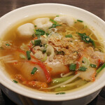 ゲウチャイ - タイ式レッドポーク入り汁ラーメン(1210円)