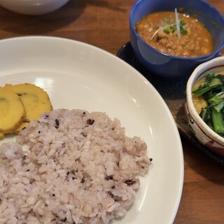 初台スパイス食堂 和魂印才たんどーる