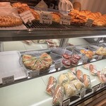 ブランジュリー パリの空の下 - 