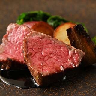 四季折々の味覚を毎朝市場で目利き。素材の良さを引き出した逸品