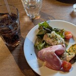 ラ フィーリア デル プレジデンテ - 前菜＋コーラ