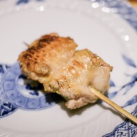 南青山 七鳥目 - 手羽先ネギ巻き