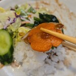 キッチン ブルー グローブ - 飾り付けされた人参