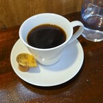 キッチン ブルー グローブ - ホットコーヒーのアップ