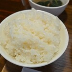 キッチン ブルー グローブ - ご飯大盛のアップ
