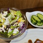 キッチン ブルー グローブ - サラダ、お新香のアップ