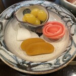 竹久 - 銀杏 赤かぶの甘酢漬け 自家製からすみ大根