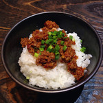 らーめん 鉢ノ葦葉 - ちょいのせ丼(台湾ミンチ丼)  