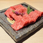 焼肉 六六六 - イチボとランプの食べ比べ