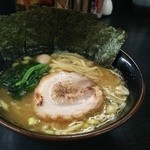 横浜家系ラーメン すずき家 子安本店 - 